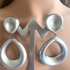 Jewellians Vintage Silver tone 1980’s huge runway earrings
